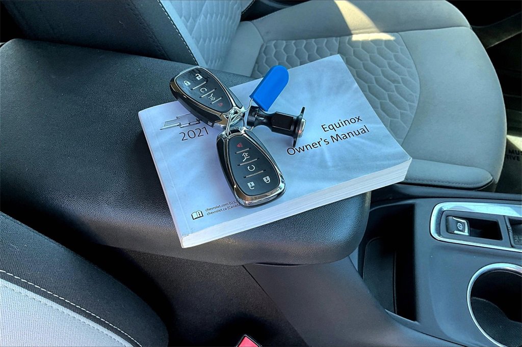 Used 2021 Chevrolet Equinox LT w/ Driver Convenience Package image 15