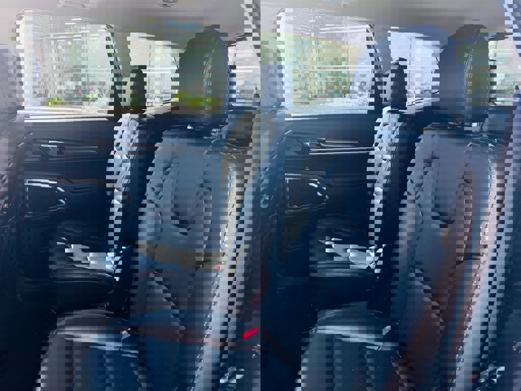 Used 2025 Kia Telluride S AWD/4WD image 13