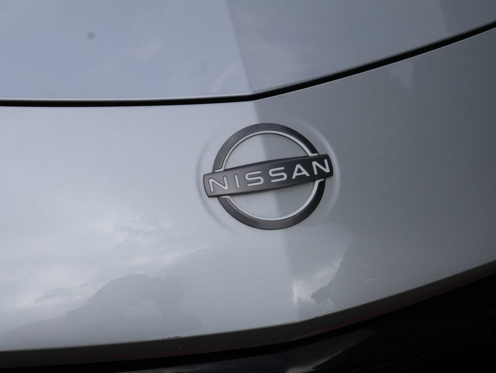 Used 2025 Nissan Z NISMO w/ Floor Mat Package RWD image 2