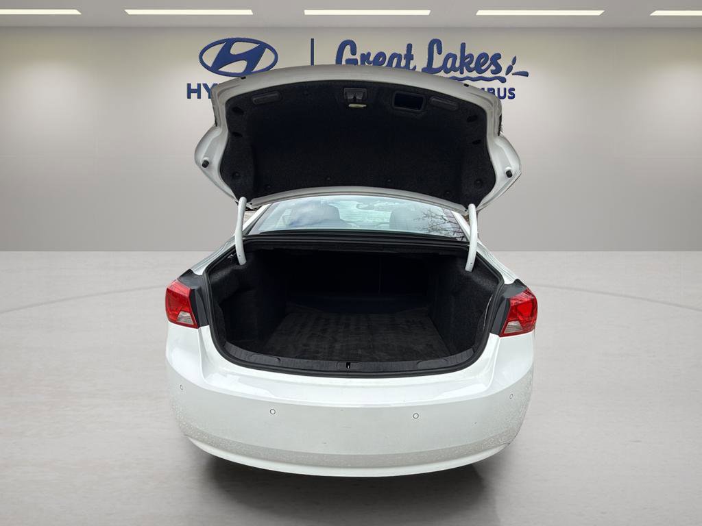 Used 2016 Chevrolet Impala LT w/ Convenience Package image 10