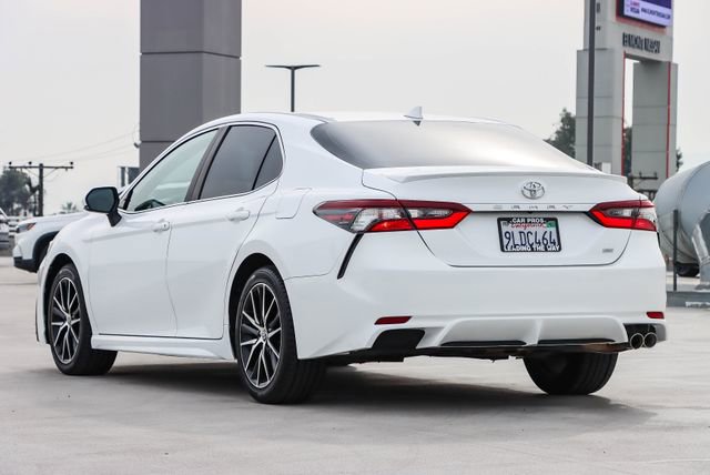 Used 2023 Toyota Camry SE image 6