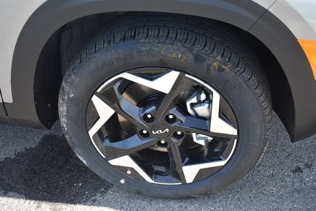 New 2026 Kia Seltos S AWD/4WD image 12