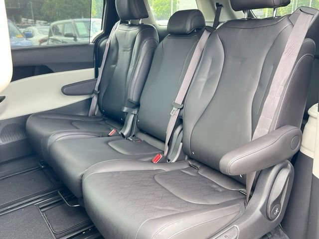 Certified 2024 Kia Carnival EX FWD image 8