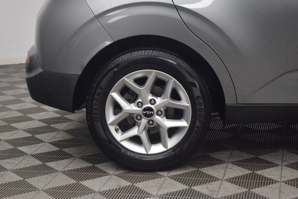 Used 2022 Kia Soul LX w/ Technology Package FWD image 28