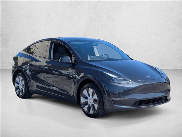 Used 2024 Tesla Model Y Long Range AWD/4WD image 3