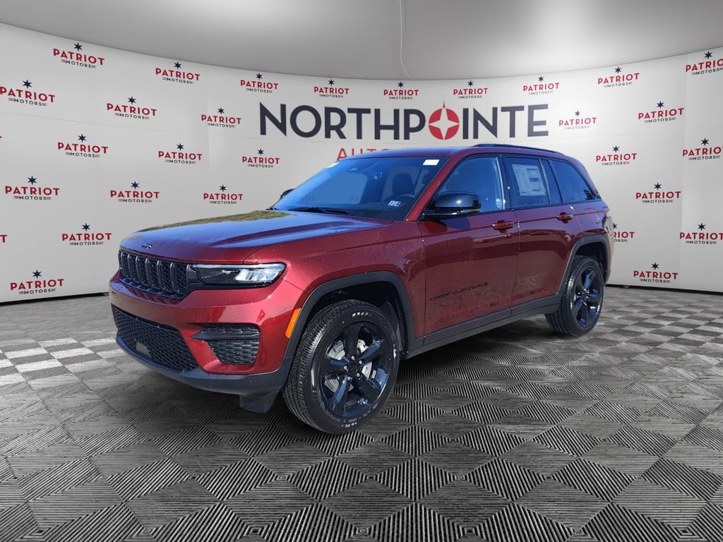 New 2025 Jeep Grand Cherokee Altitude image 2