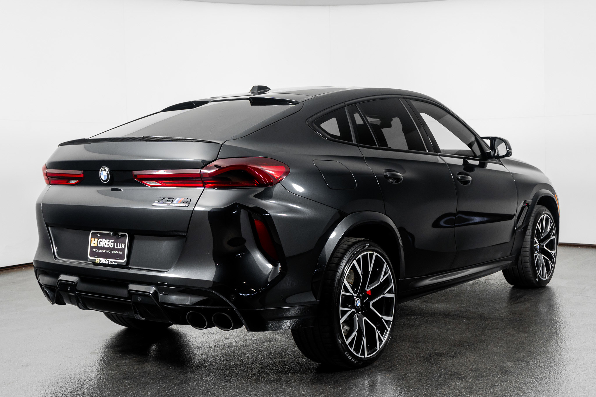 Used 2025 BMW X6 M Competition image 10