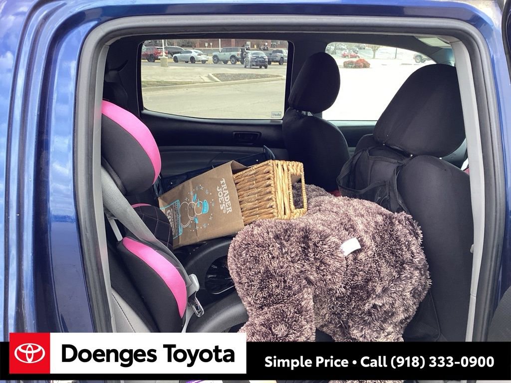 Used 2015 Toyota Tacoma 4x4 Double Cab image 11