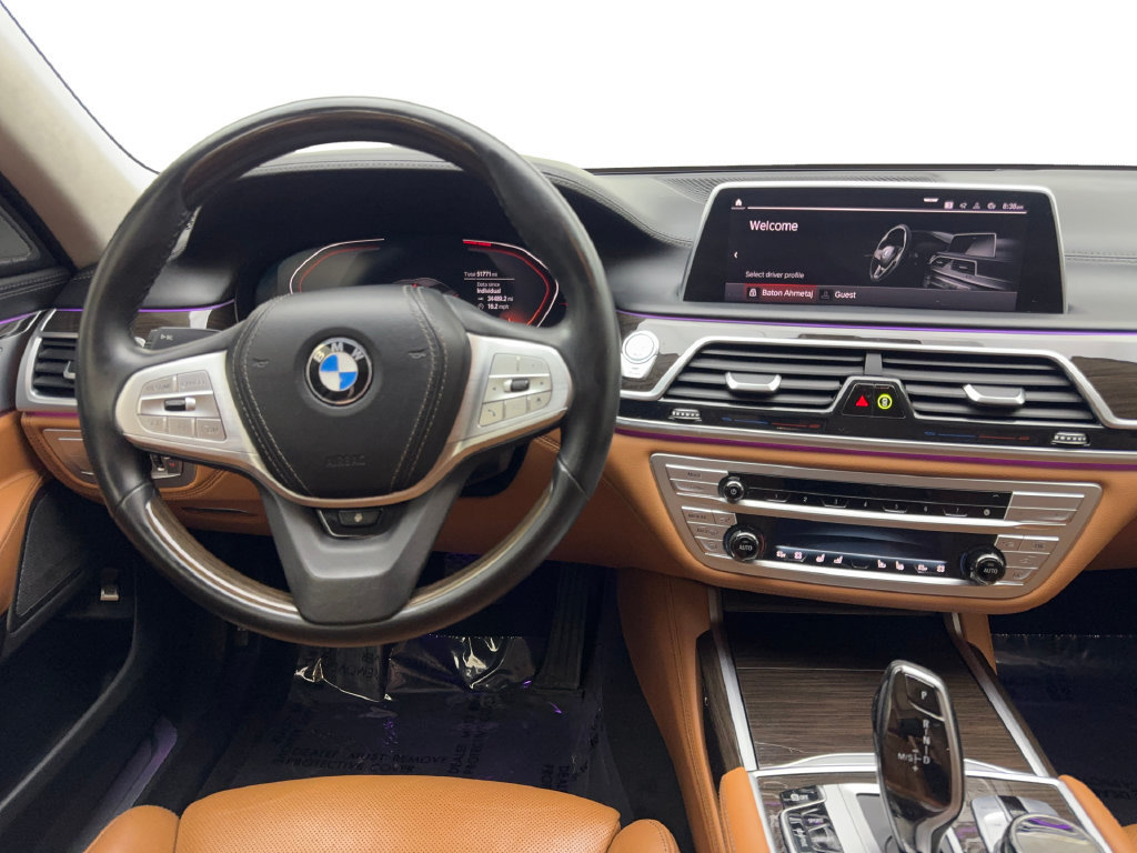 Used 2021 BMW 750i xDrive w/ Executive Package AWD/4WD image 56