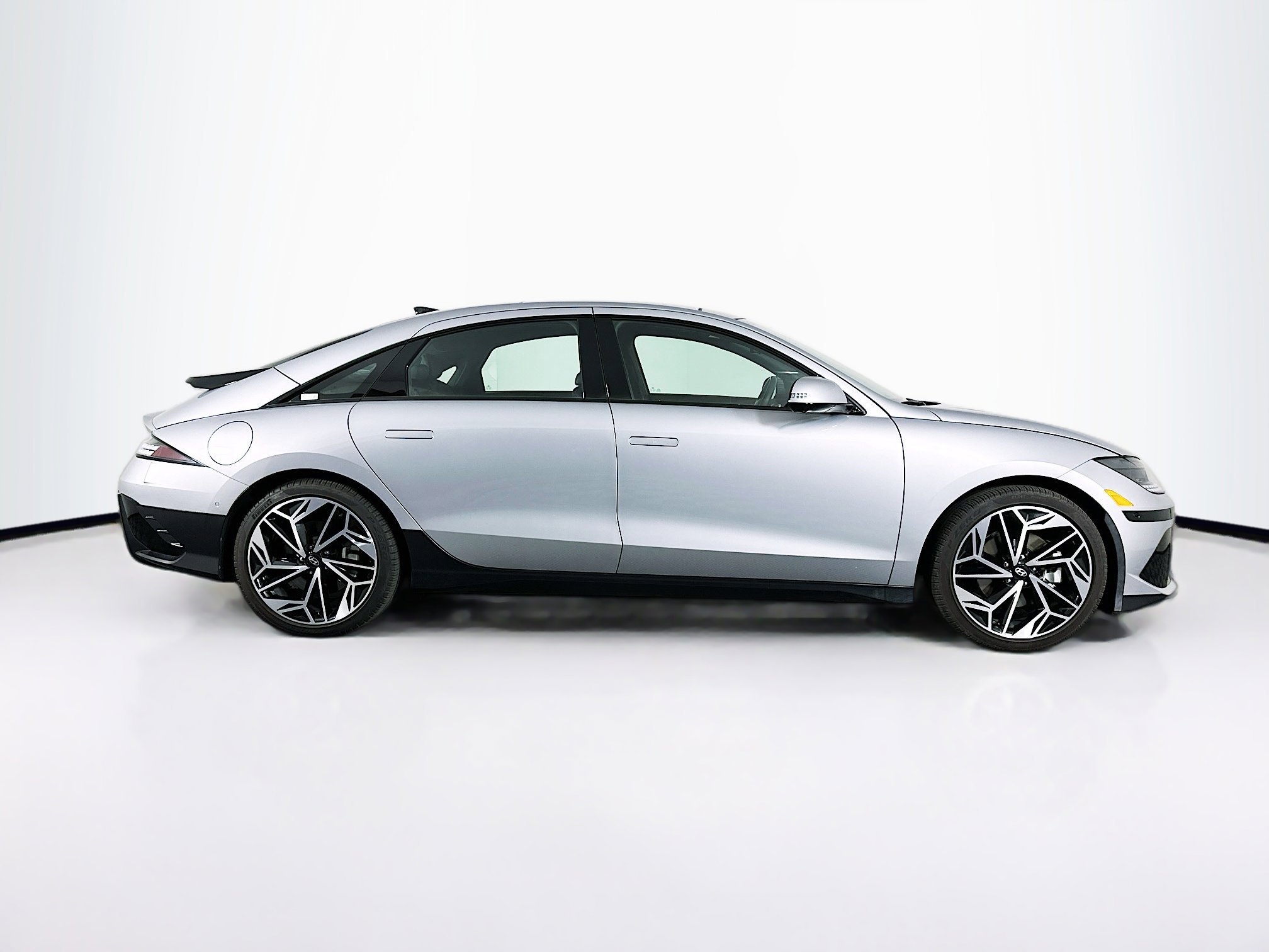 Used 2024 Hyundai Ioniq 6 Limited RWD image 10