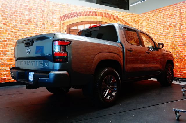 Used 2025 Nissan Frontier SV w/ SV Convenience Package AWD/4WD image 7