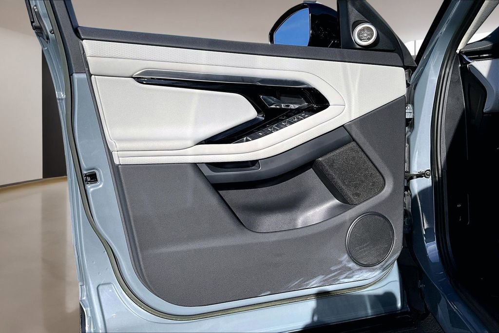 Used 2023 Land Rover Range Rover Evoque S image 18