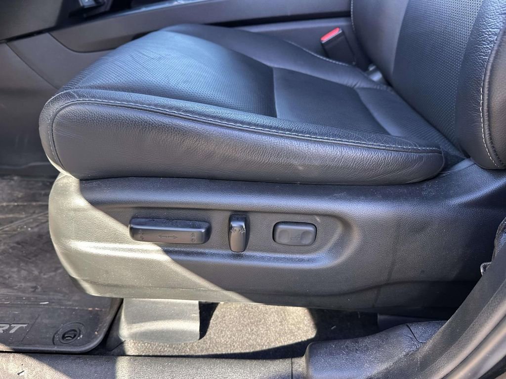 Used 2025 Honda Passport EX-L image 11