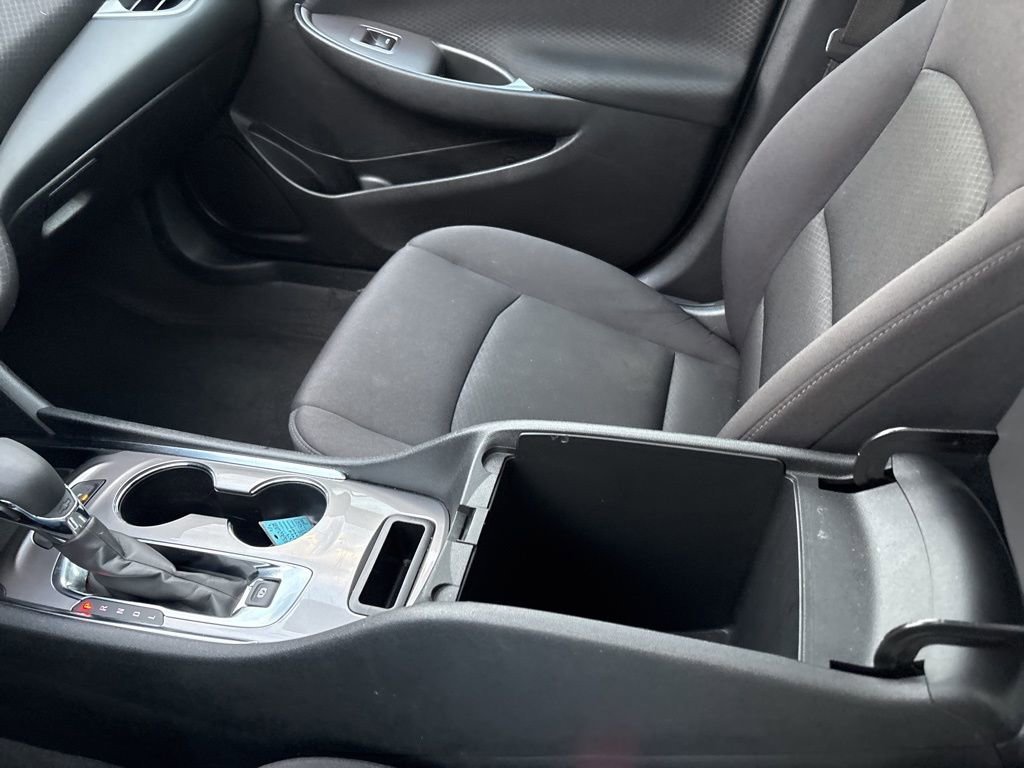 Used 2024 Chevrolet Malibu LT image 40