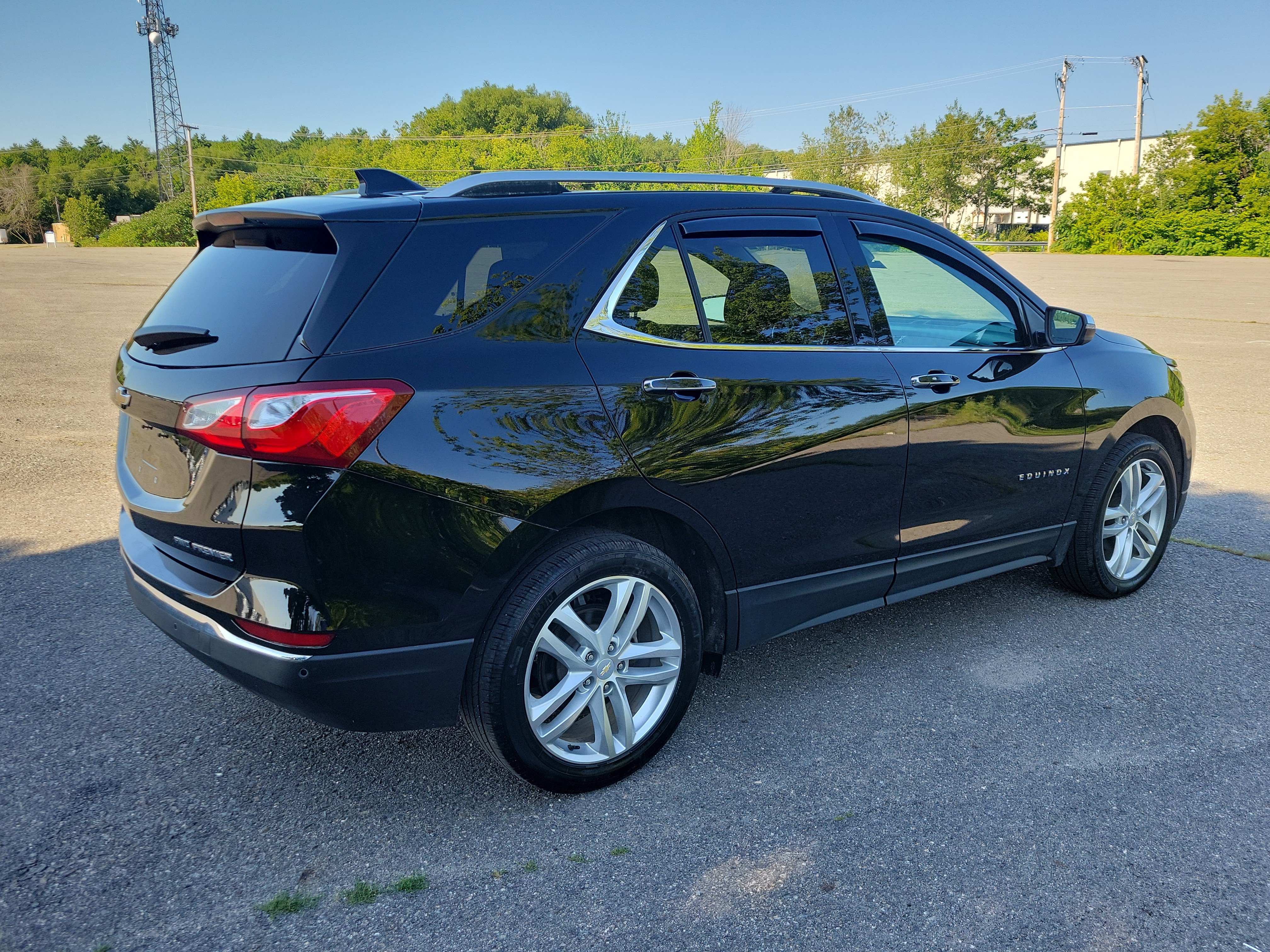 Used 2021 Chevrolet Equinox Premier AWD/4WD image 5