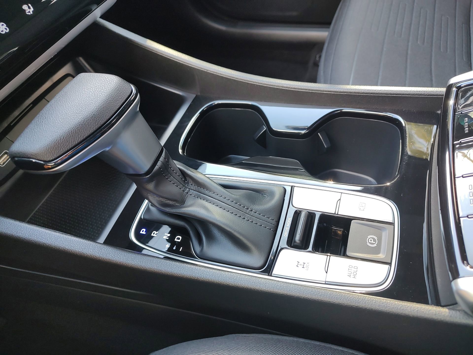 Used 2024 Hyundai Santa Cruz SEL image 9