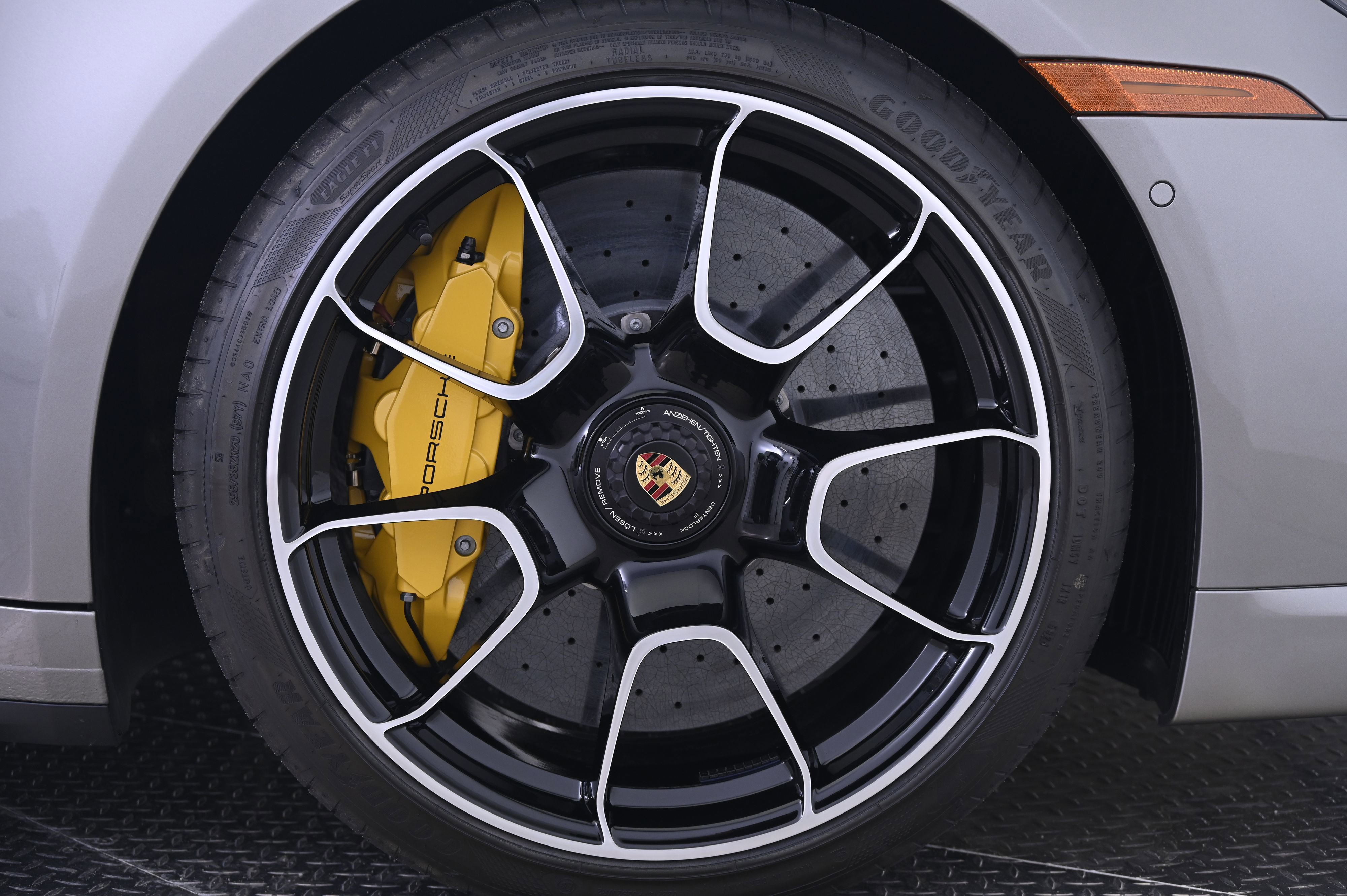 Certified 2025 Porsche 911 Turbo S AWD/4WD image 17