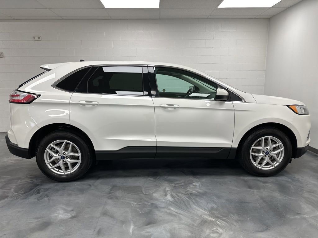 Used 2022 Ford Edge SEL w/ Convenience Package AWD/4WD image 5