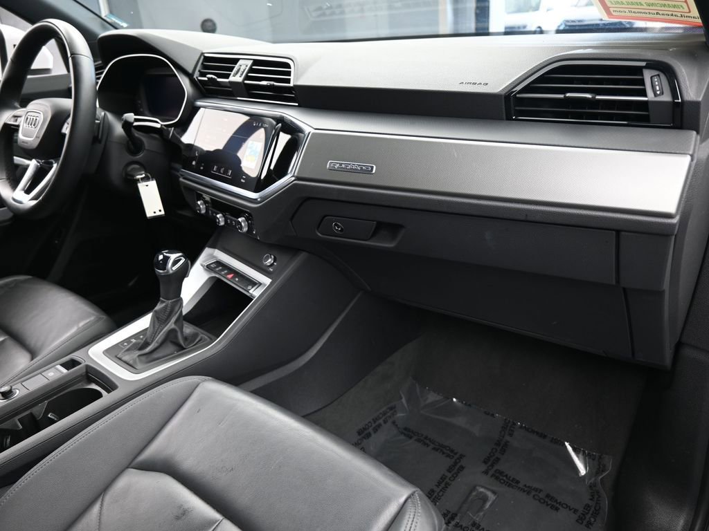 Used 2025 Audi Q3 2.0T Premium image 45