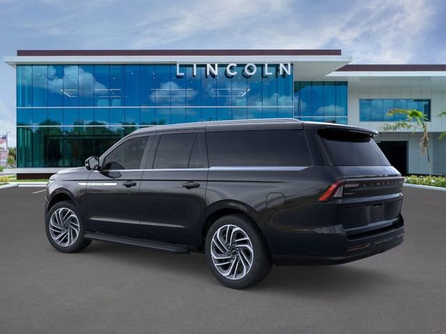 New 2026 Lincoln Navigator L Premier AWD/4WD image 4