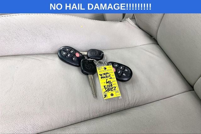 Used 2012 Toyota Sienna XLE w/ Entertainment Pkg FWD image 14