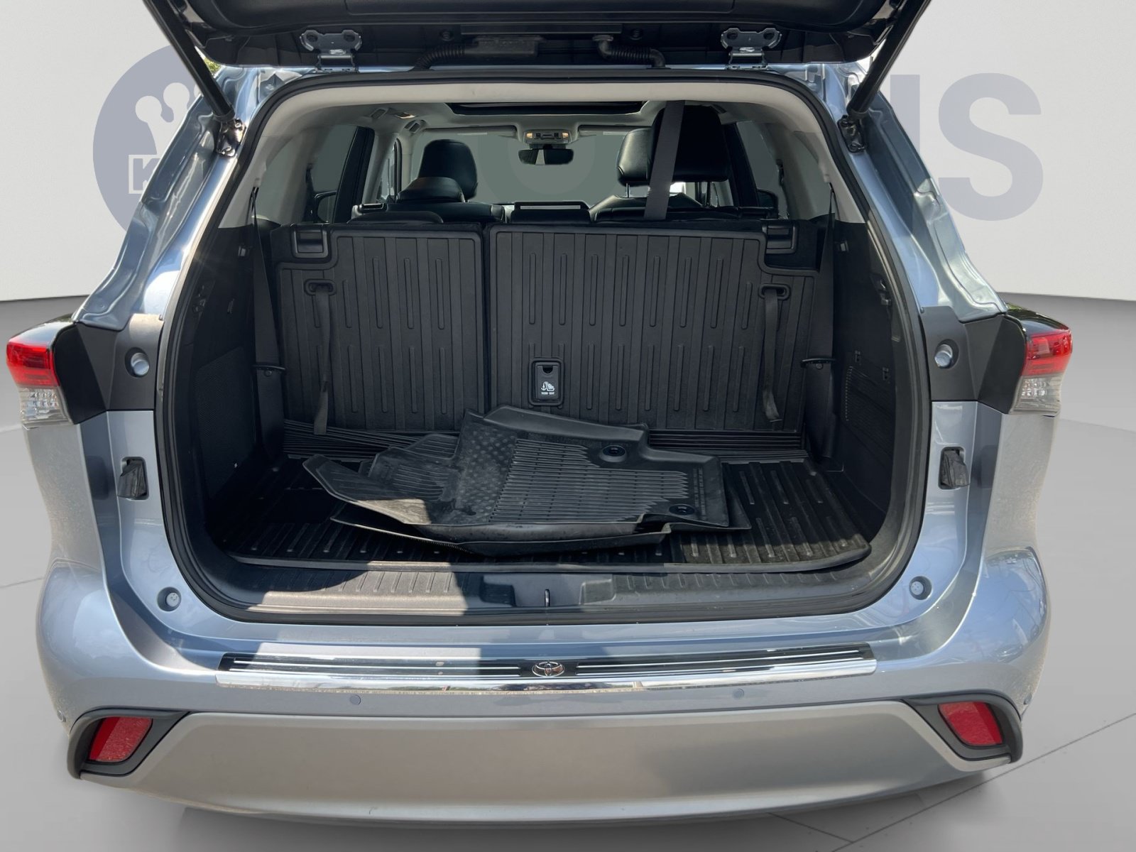 Used 2023 Toyota Highlander Platinum AWD/4WD image 26