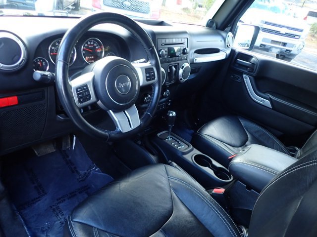 Used 2014 Jeep Wrangler Rubicon AWD/4WD image 10