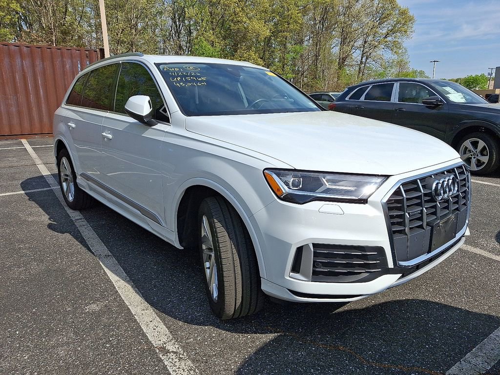 Certified 2023 Audi Q7 2.0T Premium w/ Towing Package AWD/4WD image 2