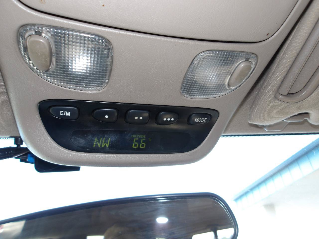 Used 2001 Toyota Sequoia SR5 AWD/4WD image 20
