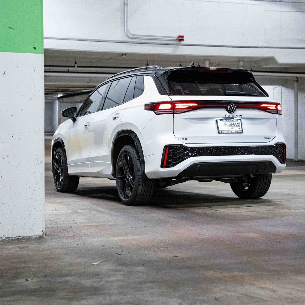 New 2026 Volkswagen Tiguan SE R-Line AWD/4WD image 5