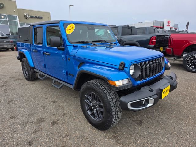 Used 2024 Jeep Gladiator Sport image 5