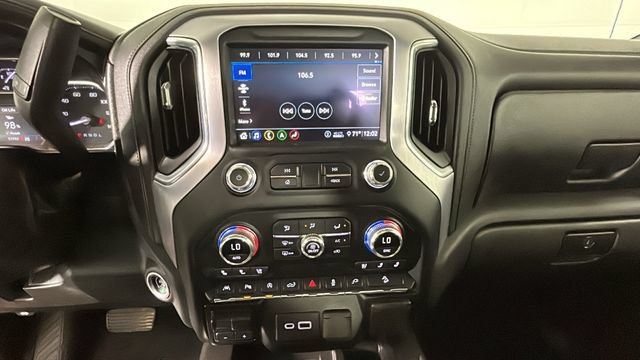 Used 2020 GMC Sierra 1500 SLT w/ SLT Premium Plus Package AWD/4WD image 23