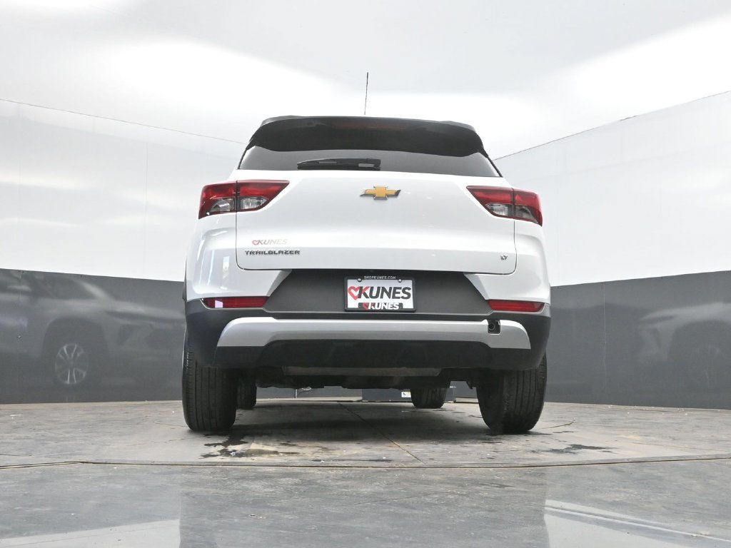 Used 2025 Chevrolet TrailBlazer LT FWD image 37