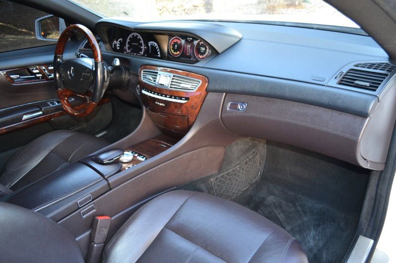 Used 2013 Mercedes-Benz CL 550 4MATIC image 26
