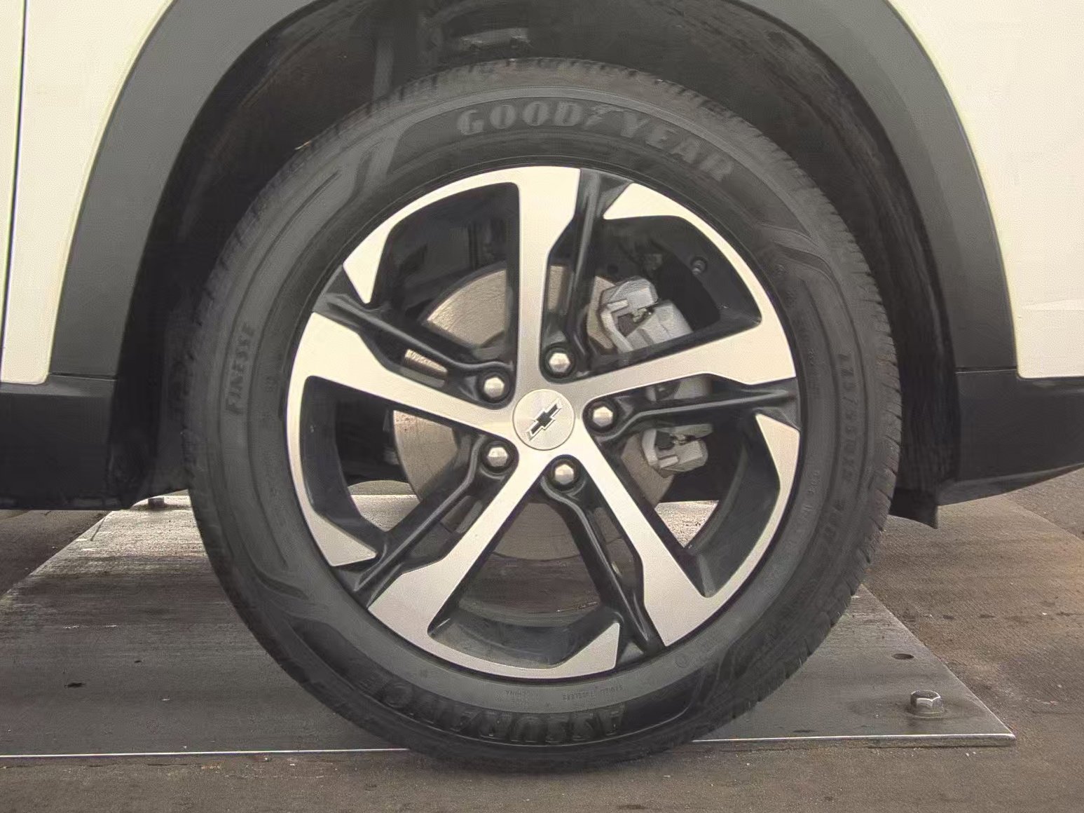 Used 2024 Chevrolet Trax RS w/ Driver Confidence Package image 11