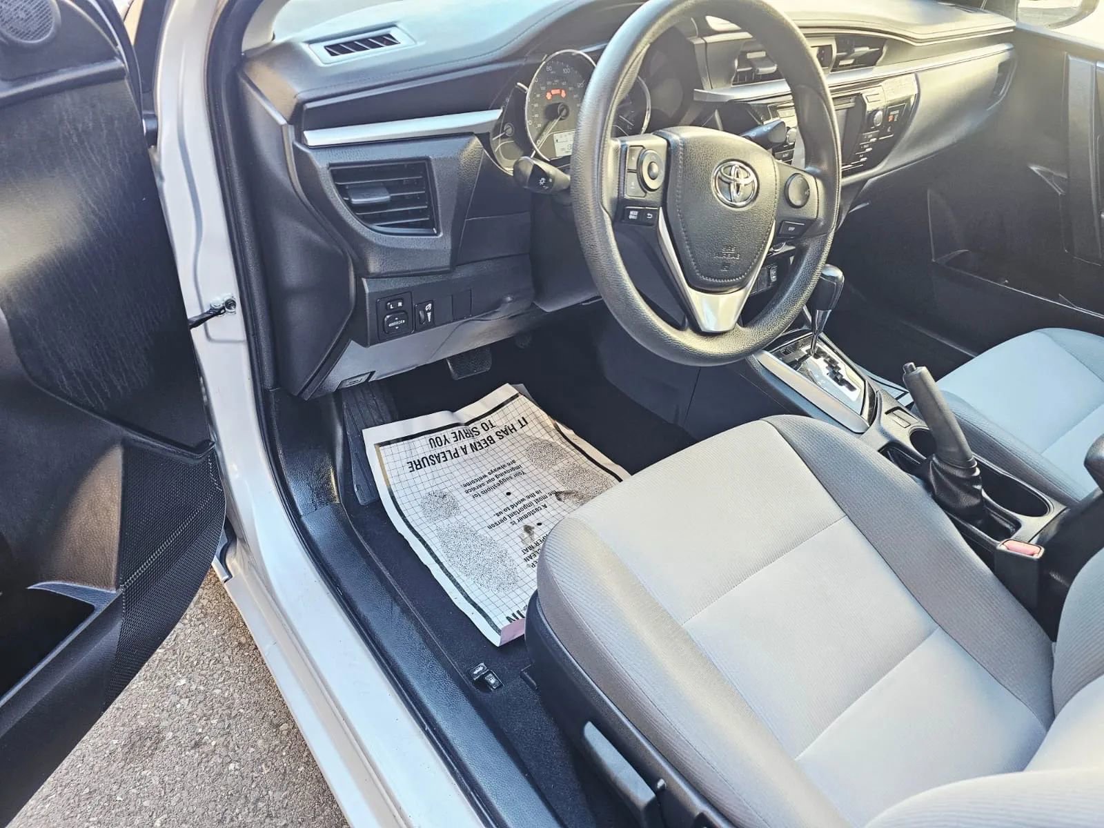 Used 2016 Toyota Corolla L image 9