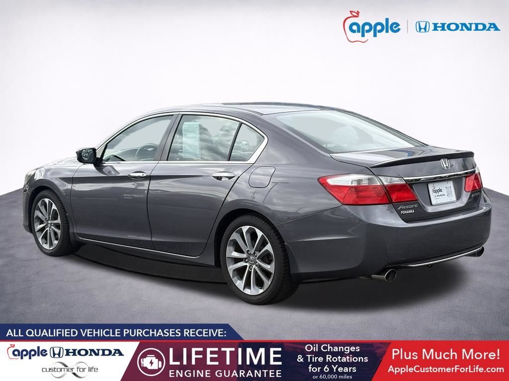 Used 2015 Honda Accord Sport image 4