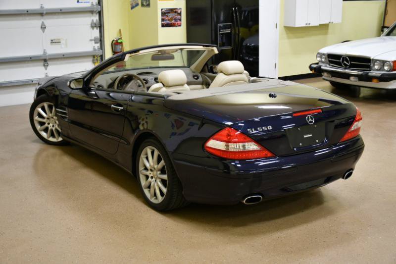 Used 2008 Mercedes-Benz SL 550 w/ P1 Pkg image 13