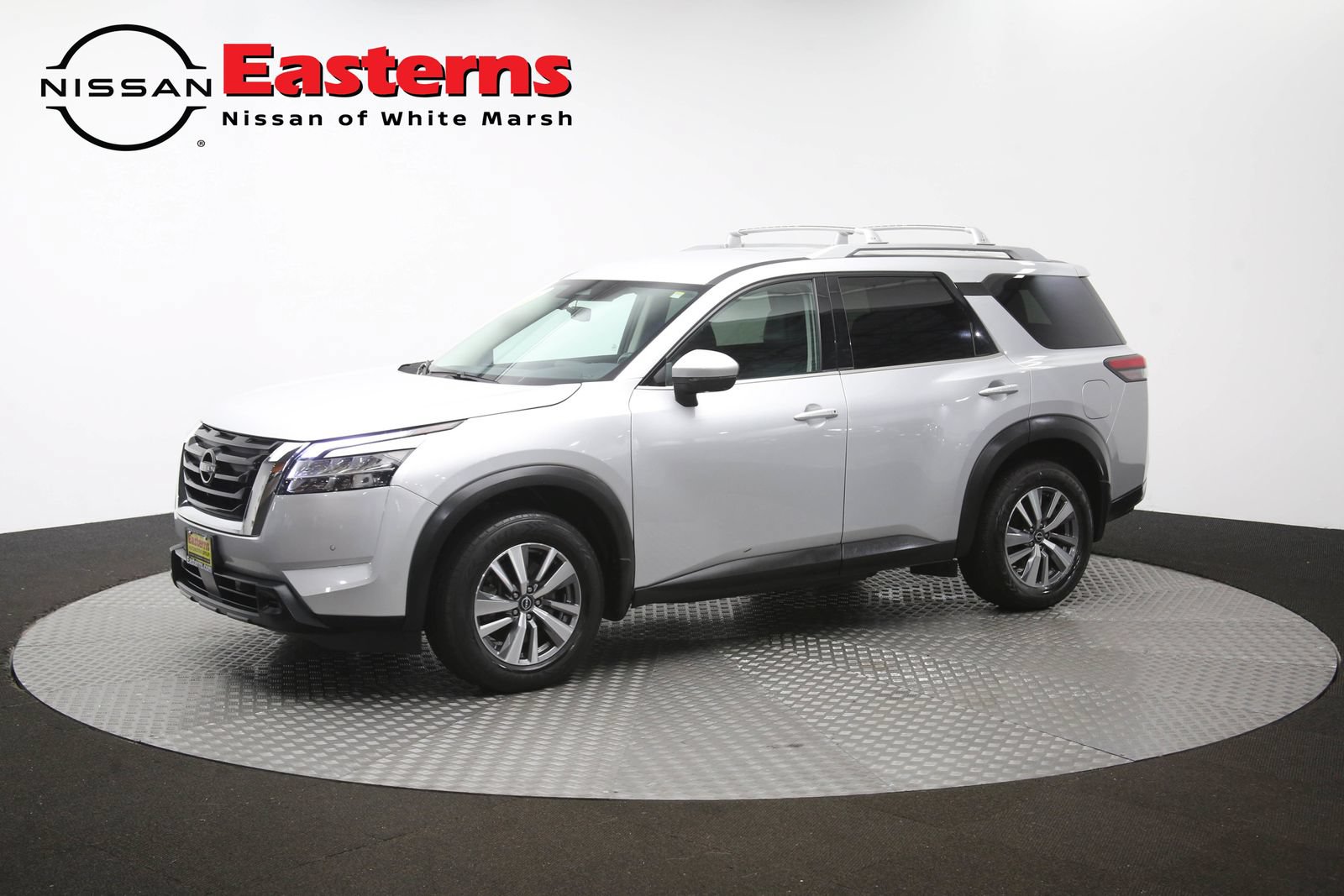 Used 2023 Nissan Pathfinder SL AWD/4WD image 58
