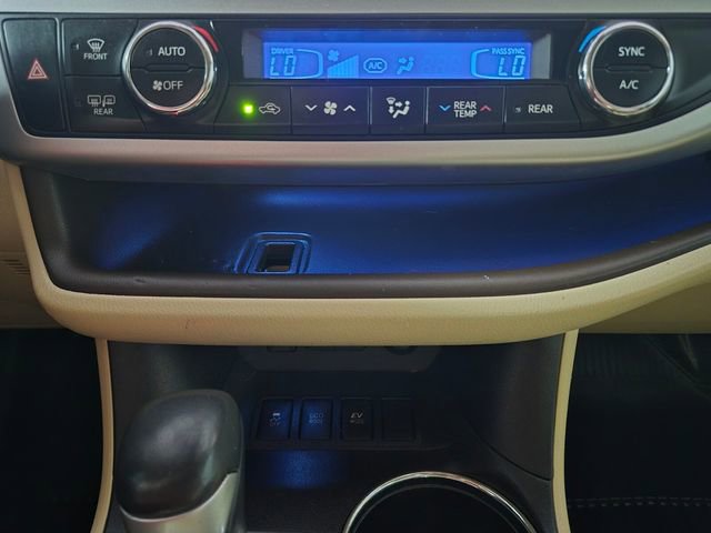 Certified 2019 Toyota Highlander Limited Platinum AWD/4WD image 27