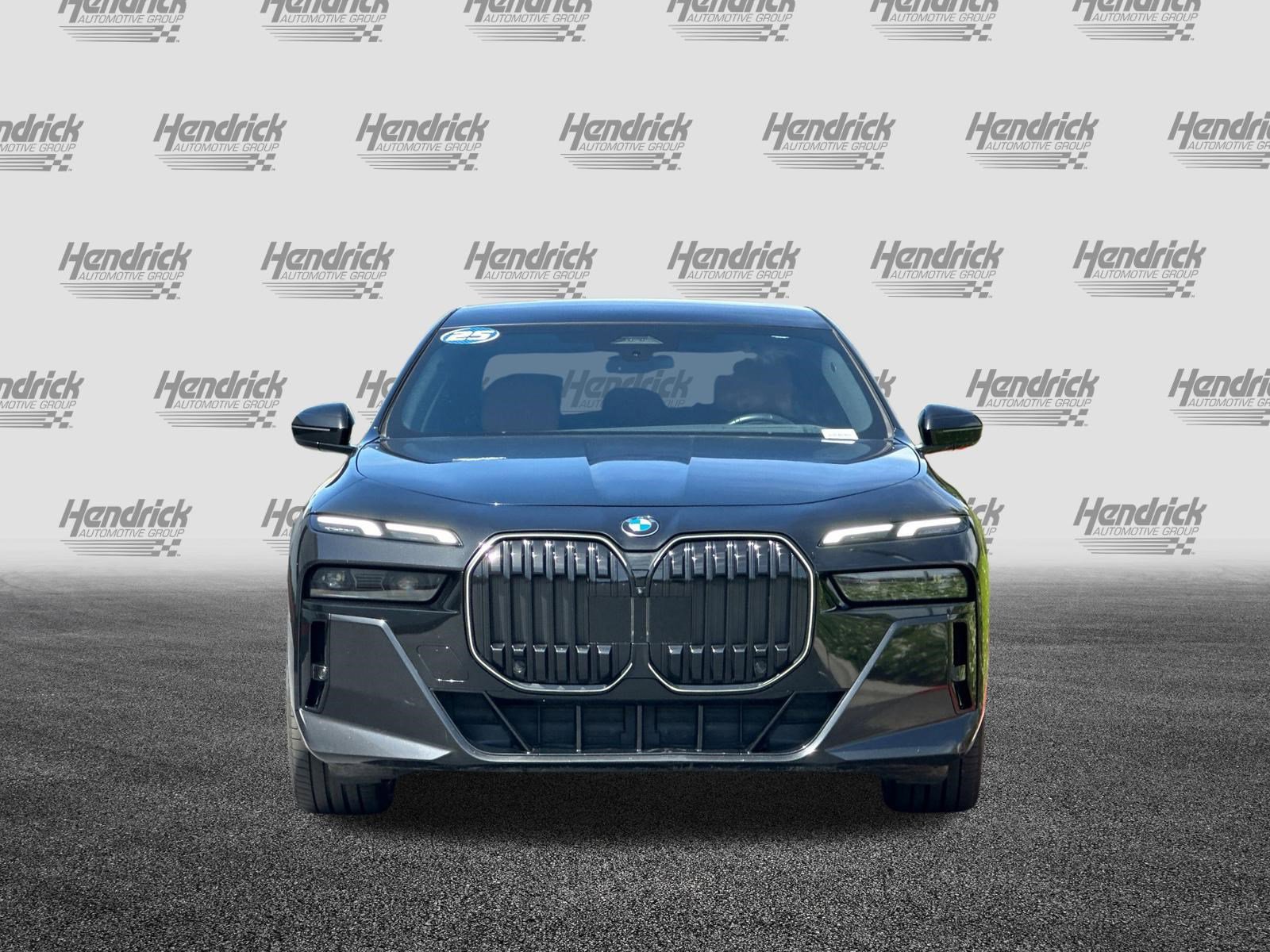 Used 2025 BMW 740i w/ Premium Package RWD image 10