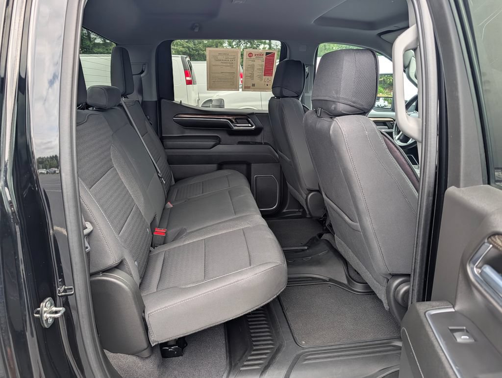 Used 2023 Chevrolet Silverado 1500 LT w/ Protection Package AWD/4WD image 16