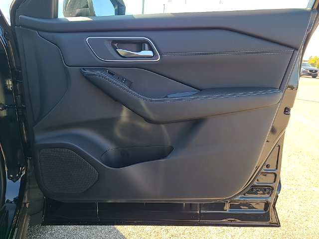 New 2026 Nissan Rogue Platinum AWD/4WD image 26