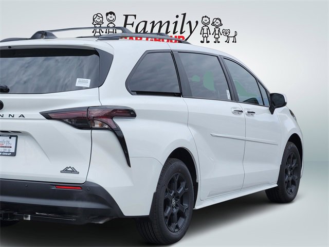 New 2026 Toyota Sienna XLE Woodland Edition image 4