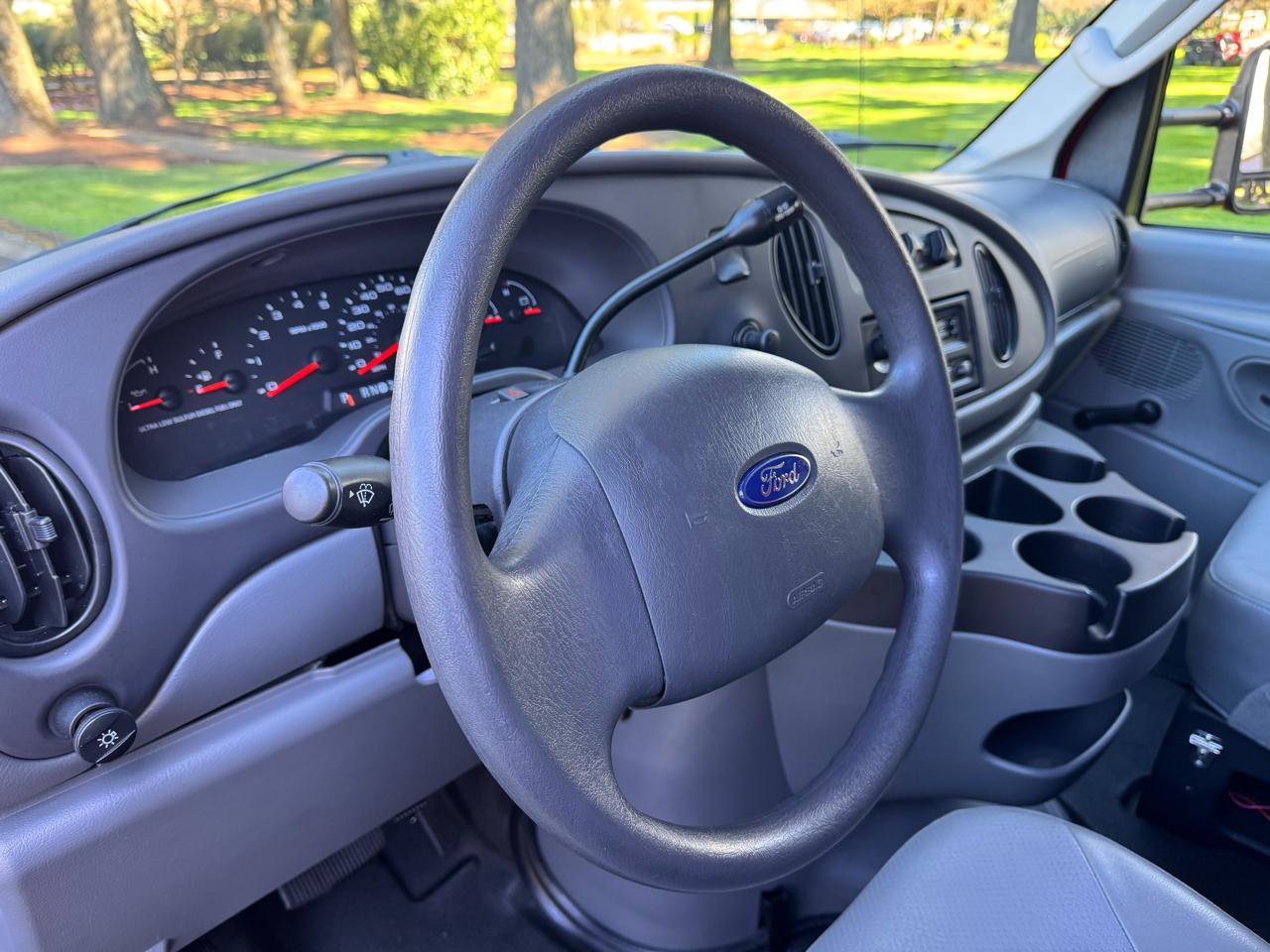 Used 2008 Ford E-350 and Econoline 350 Super Duty image 12