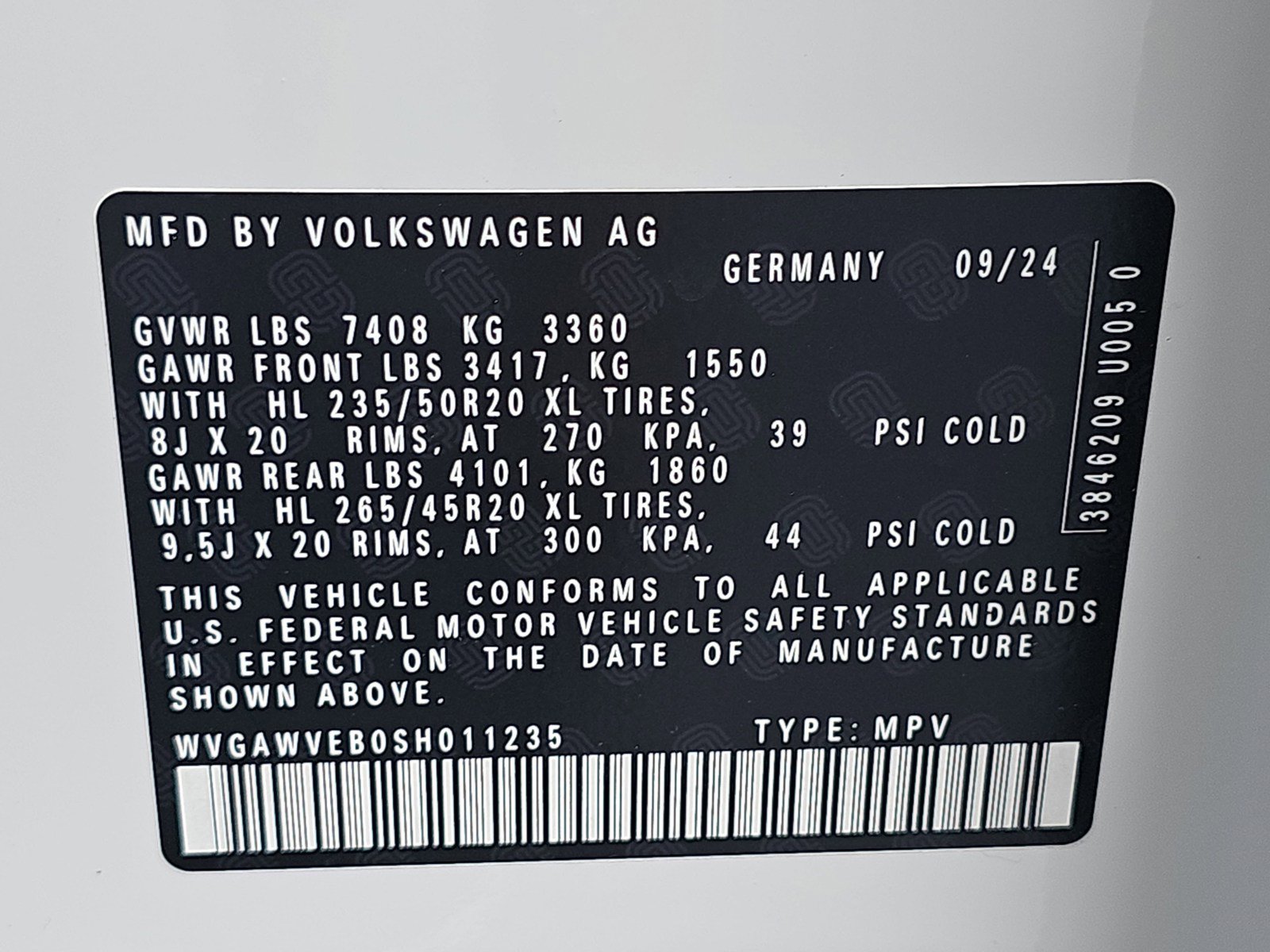 Used 2025 Volkswagen ID. Buzz Pro S RWD image 36