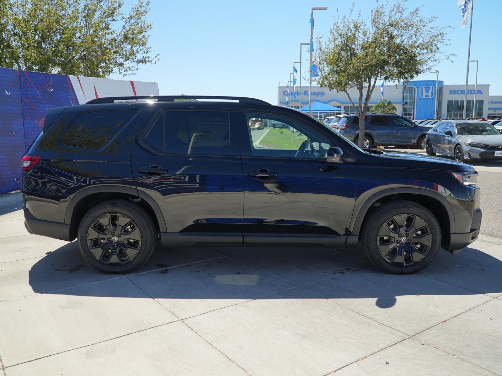 New 2026 Honda Pilot Black Edition image 4