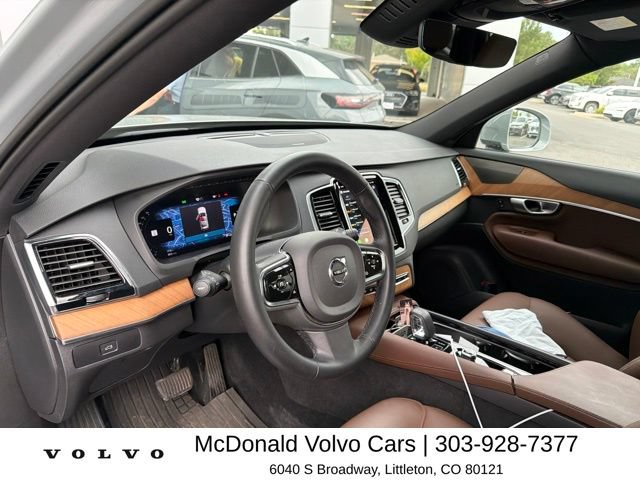Used 2024 Volvo XC90 B5 Plus w/ Protection Package Premier AWD/4WD image 6