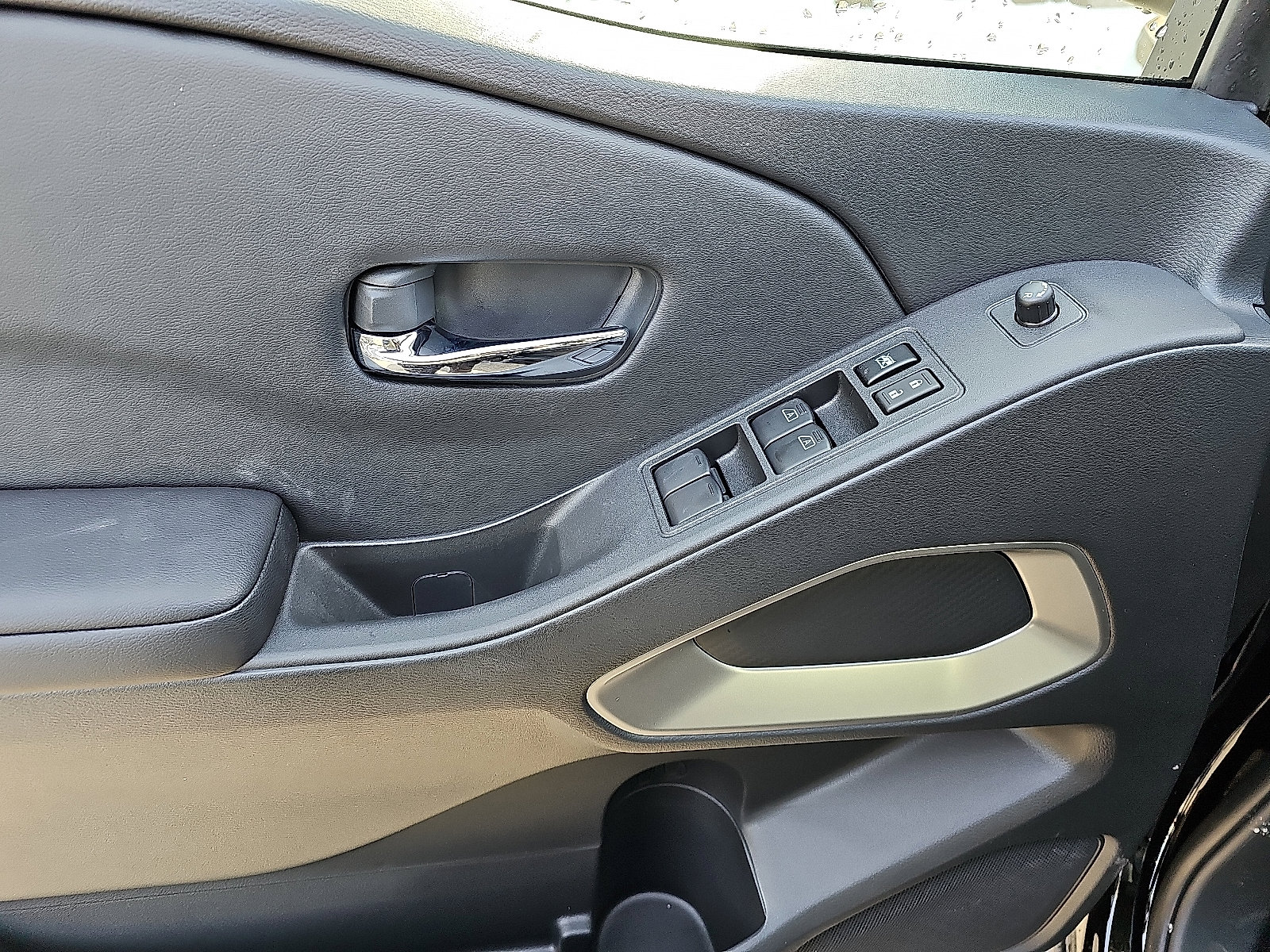 New 2026 Nissan Frontier SV w/ SV Convenience Package image 8