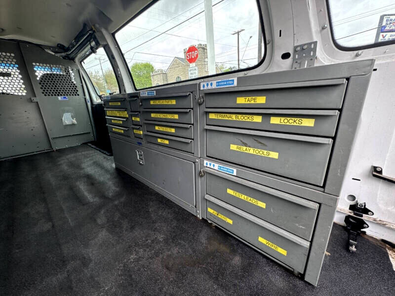 Used 2008 Ford E-350 and Econoline 350 Extended Super Duty image 15